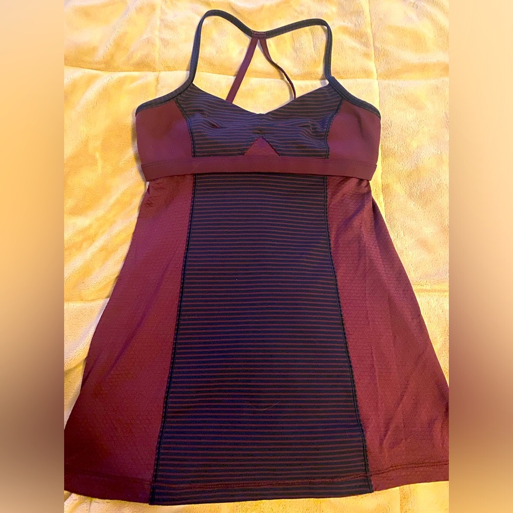 Lulu lemon fitness top
